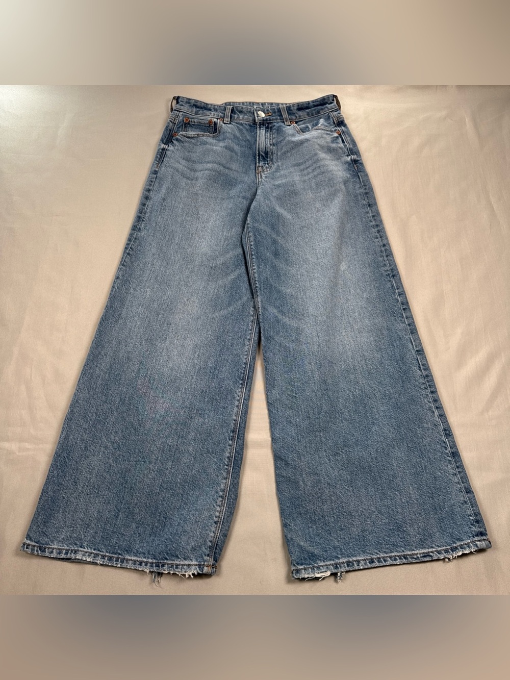 American Eagle Super High Rise Ultra Wide Leg Jeans Women's 0 Short Distressed